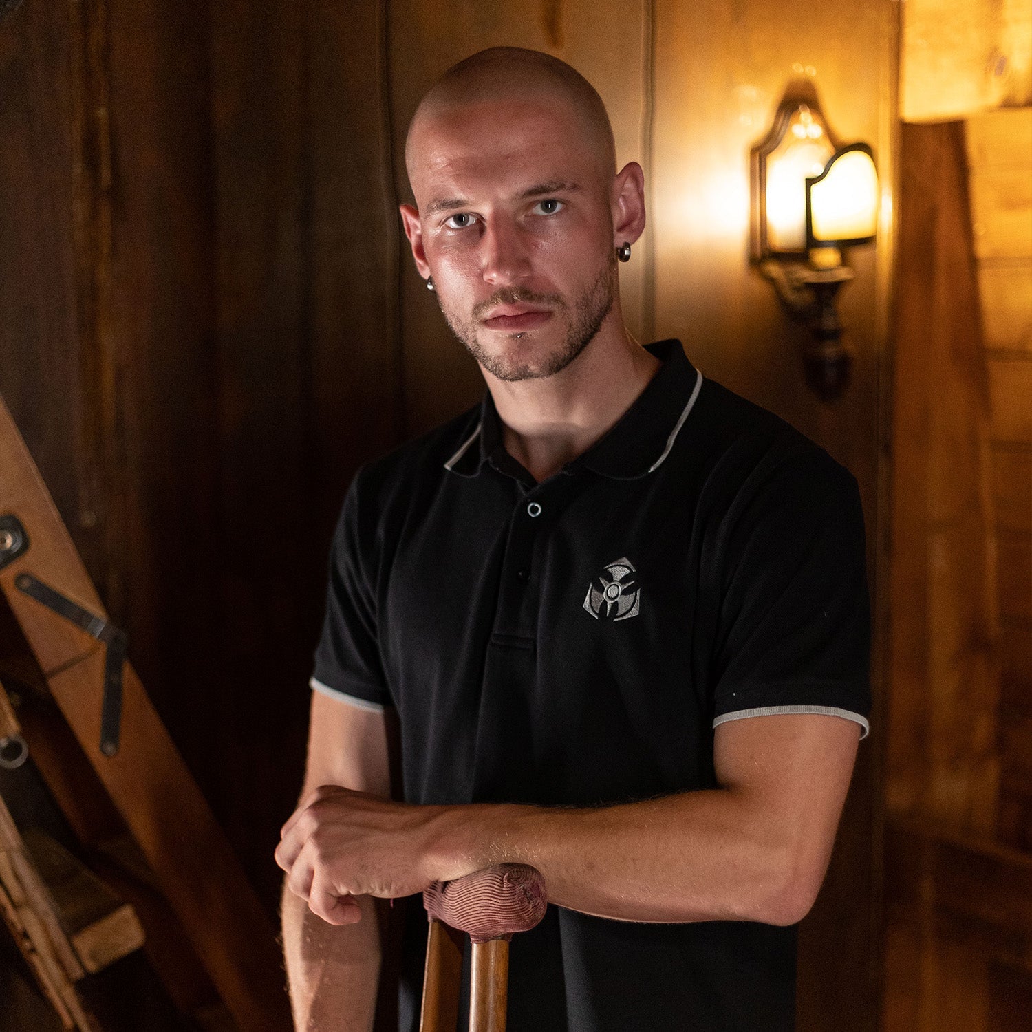 T-shirts & tops image