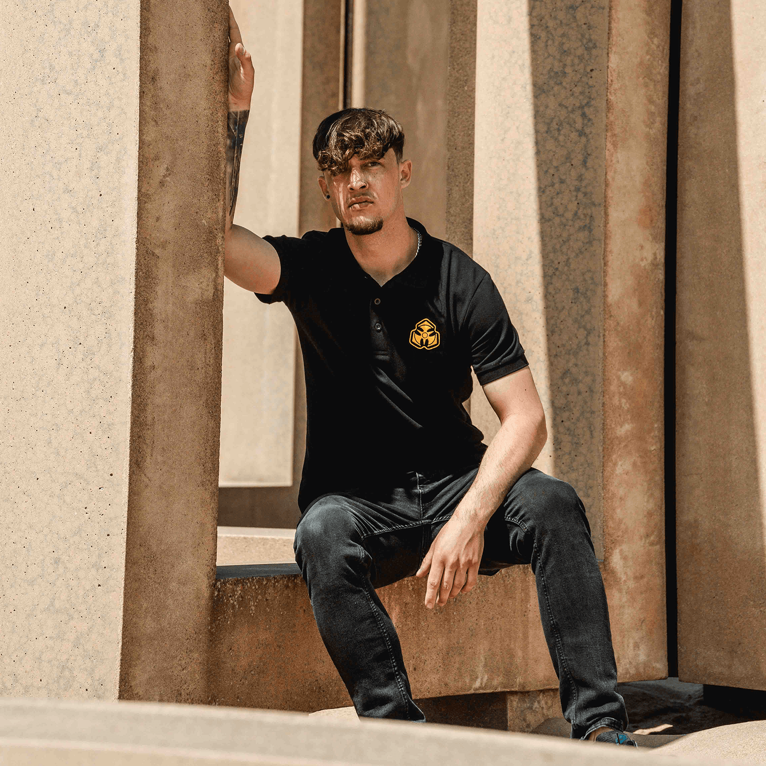 Polo black/yellow image