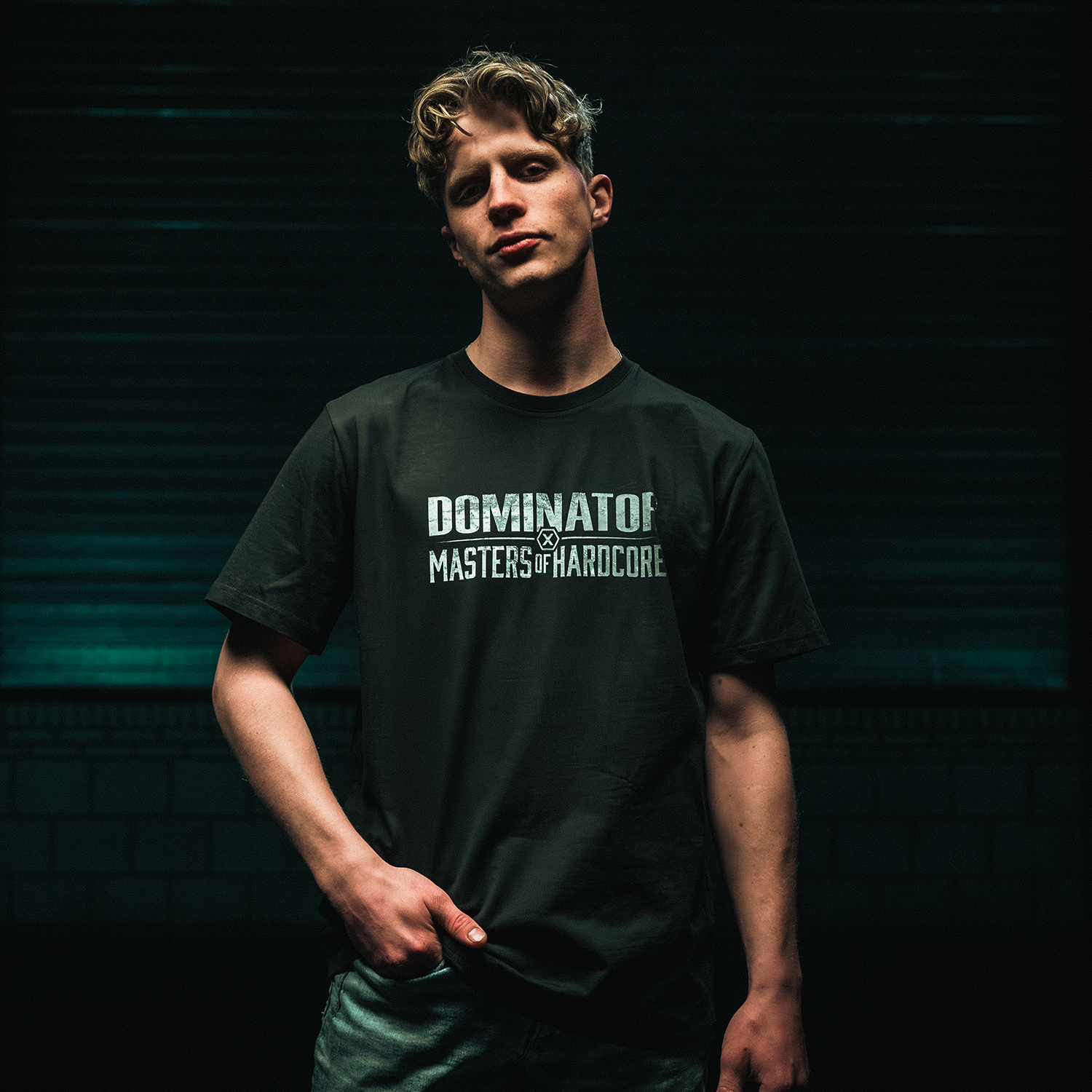 T-shirts & tops image